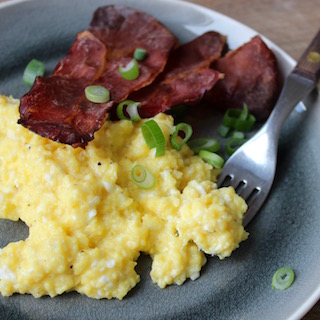 scramble eggs og bacon